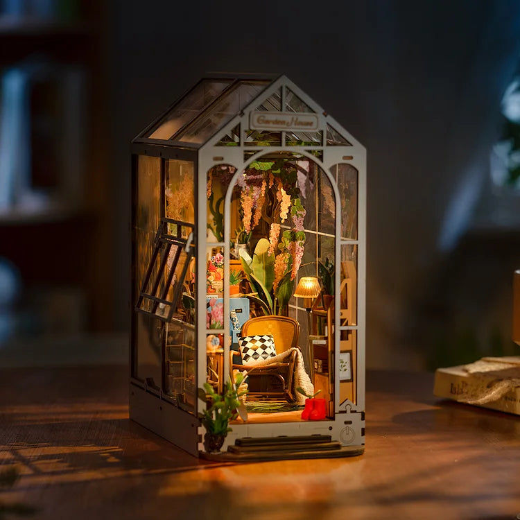 3D DIY Book Nook | Garden House Magic | Calendar3D